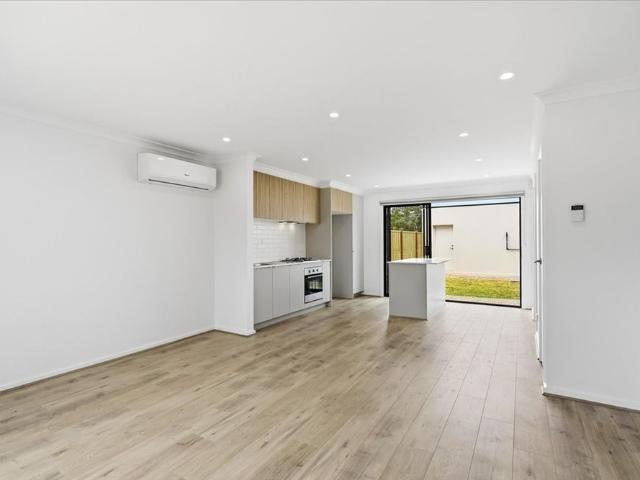 IMMACULATE TOWNHOUSE