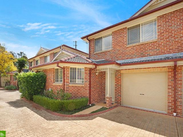 Immaculate Townhouse in the Heart of Fairy Meadow