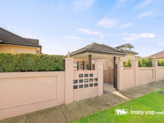 Immaculate Townhouse in Tranquil, Sought After Location