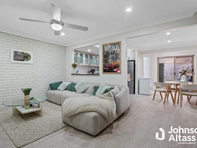 Immaculate Townhouse in Unbeatable Balmoral Position