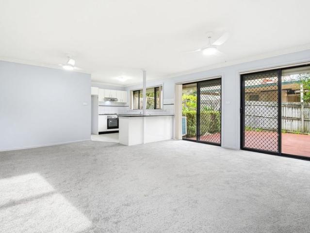 Immaculate townhouse in boutique complex