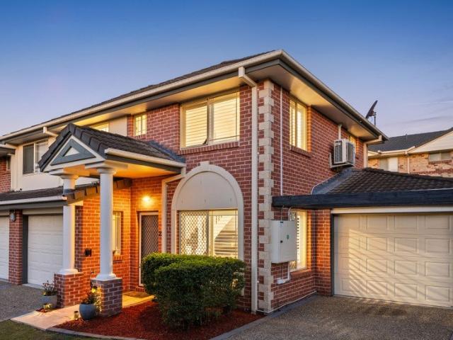 Immaculate Townhouse Living in a Tightly Held Albany Creek Road Complex