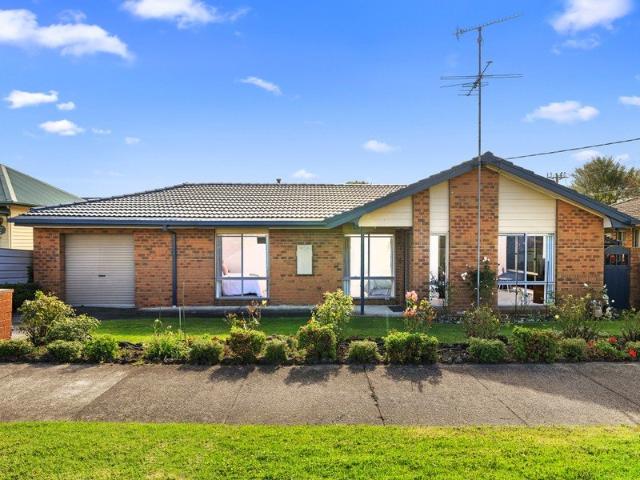 Immaculate Unit in an Unbeatable Location