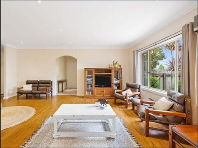 Immaculate Villa in Quiet Location.