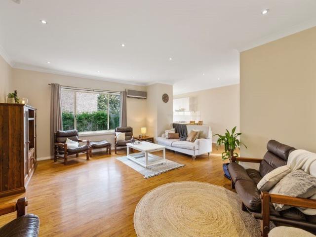 Immaculate Villa in Quiet Location.