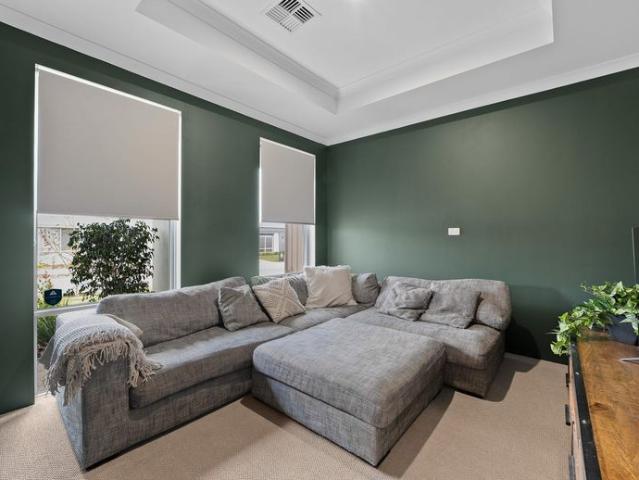 Immaculate, Warm & Inviting Family Home in Vista Estate