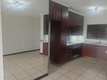 immaculate well maintained 2 bed 2 b.