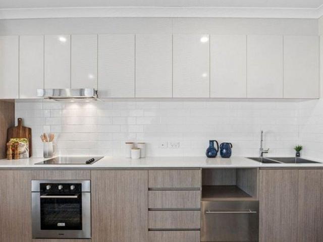 Immaculate 2 Bedroom, 2 Bathroom modern unit available Wednesday, 02/09/2026