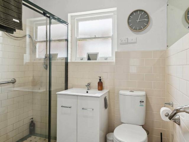 Immaculate 2 Bedroom Unit in Prime Victor Harbor Location
