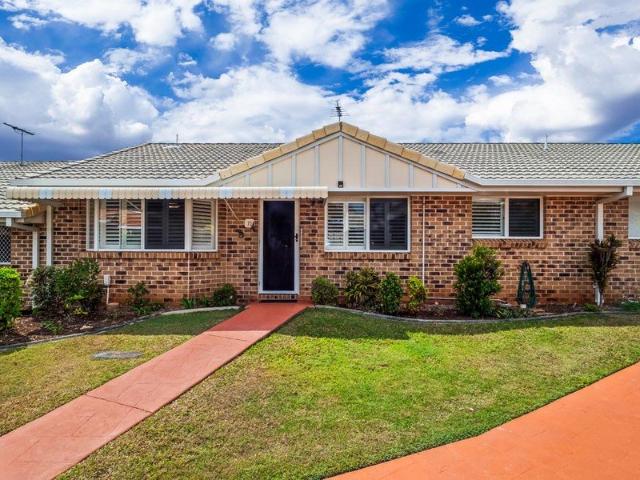 IMMACULATE 2 BEDROOM VILLA LOCATED IN HERITAGE VILLAGE, ORMISTON Please call to inspect