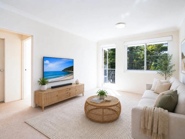 immaculate 2 bedroom space steps to the beach!