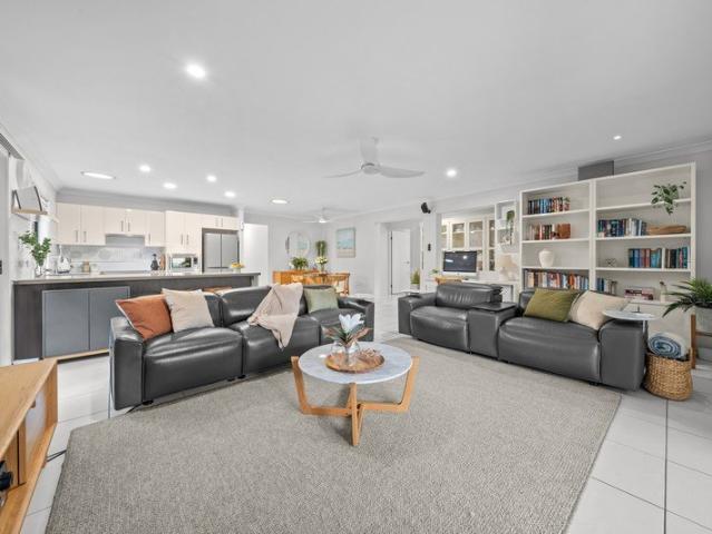 IMMACULATE 3 BED DUPLEX! PERFECT FOR 1ST HOME BUYERS OR INVESTMENT