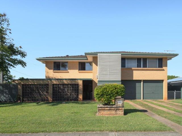 Immaculate 3 Bed Home in Prime Nudgee Location: Polished Floors, AC, and Secure Garage