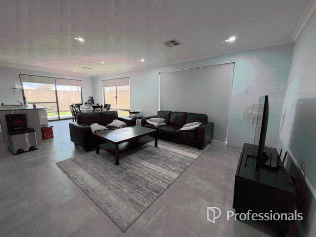 IMMACULATE 3 BEDROOM, 2 BATHROOM HOME IN SOUGHT AFTER MILLBRIDGE!