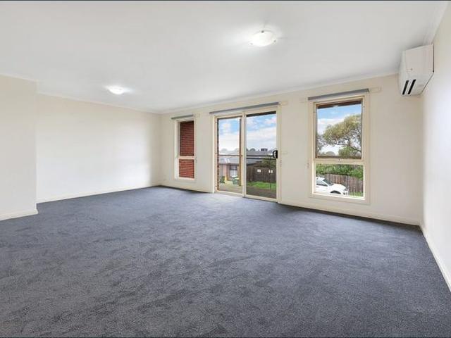 Immaculate 3 Bedroom Townhouse