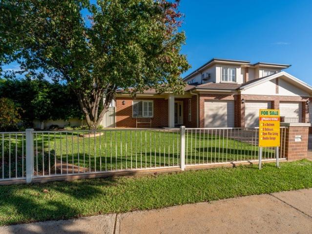 IMMACULATE 3 BEDROOM TOWNHOUSE WITH PLUNGE POOL