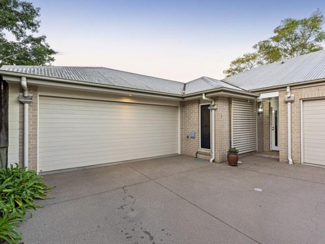Immaculate 3 Bedroom Unit Overlooking Beautiful Anderson Parklands