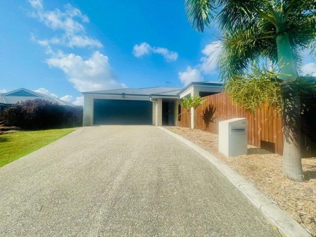 Immaculate 3 Bedroom Unit in Rural View: AVAILABLE NOW