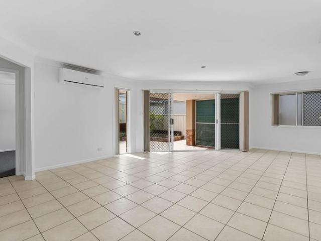 Immaculate 3 Bedroom Family Home in Tee Trees Estate