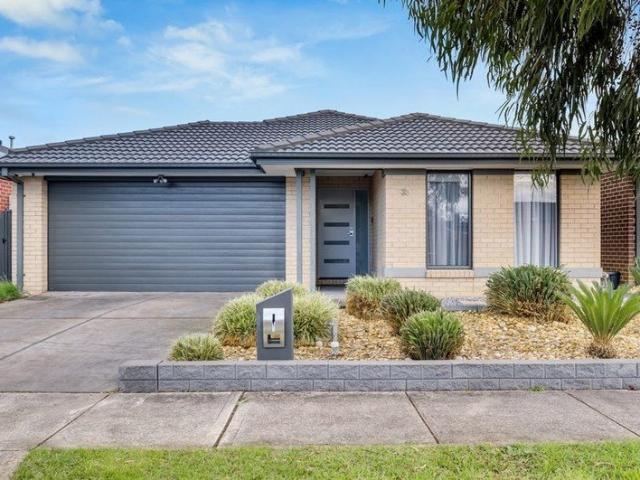 Immaculate 3 Bedroom Home In The Heart Of Doreen!