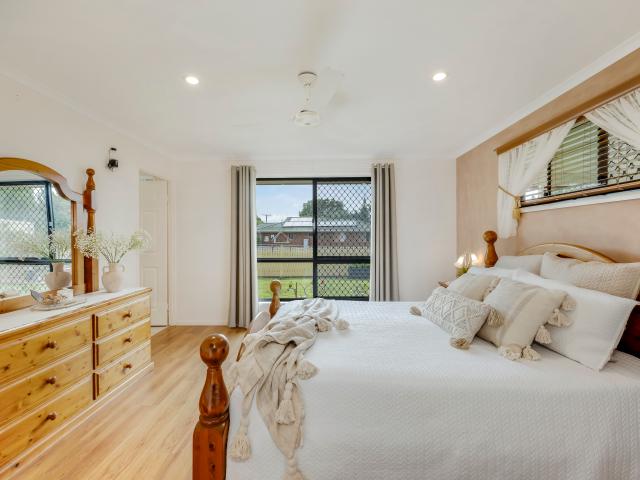 Immaculate 4 Bedroom Coastal Home with Shed Minutes from the Beach