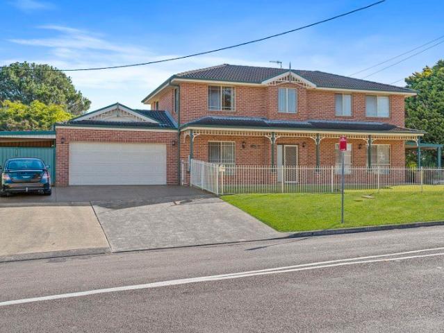 Immaculate 4 bedroom home with stunning water views