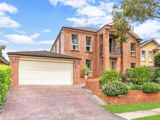 Immaculately Beautiful home convenient to everything!
