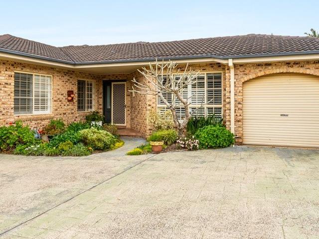 Immaculately Kept Unit in a Peaceful Setting