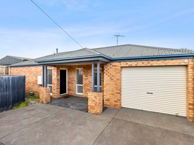 IMMACULATELY MAINTAINED UNIT