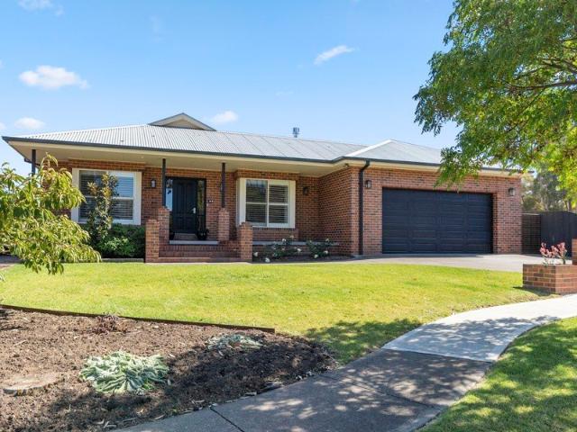 Immaculately Maintained, Exceptional Family Living