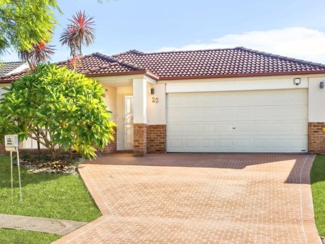 Immaculately Maintained, Sun Drenched Family Home With Outdoor Entertaining!