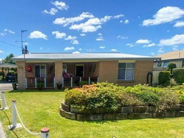 Immaculately Presented and Centrally Located