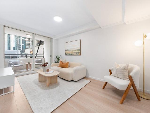 Immaculately Presented Apartment in an Ultra Convenient Location
