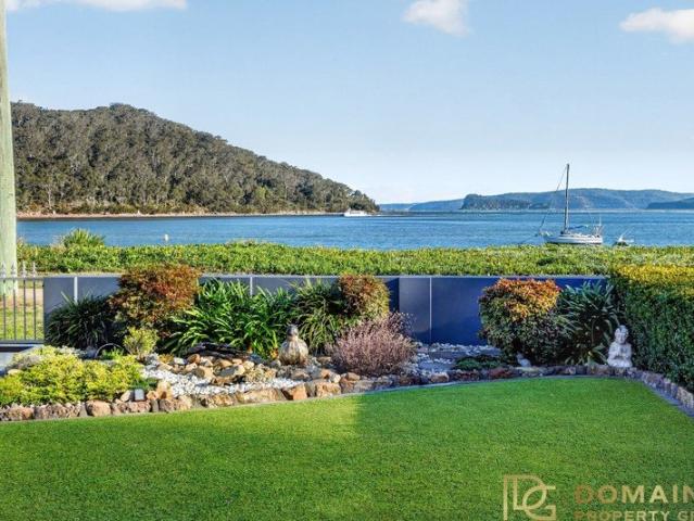 Immaculately Presented Beachfront Villa in Premier Ettalong Beach Setting
