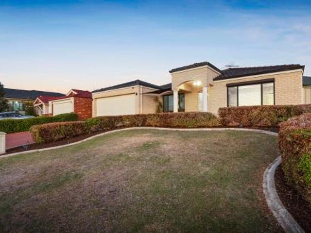 Immaculately Presented Family Home in a Quiet Landsdale Location