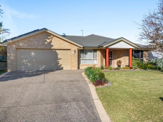 Immaculately Presented Family Home in the Heart of Cooranbong