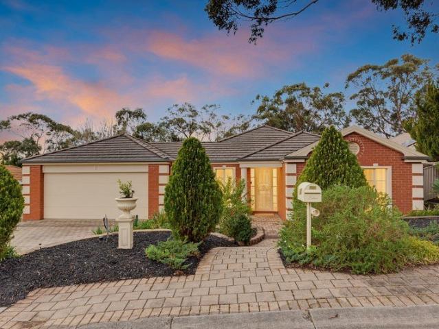 Immaculately presented Family Living with Space and comfort