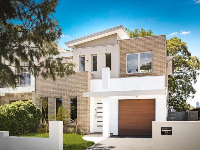 Immaculately Presented Four Bedroom Duplex