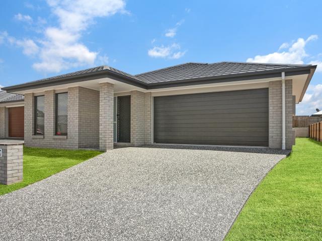 IMMACULATELY PRESENTED HOME!
