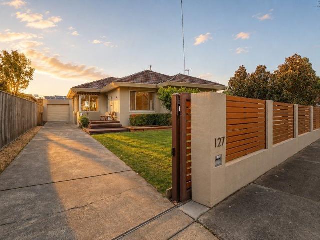 Immaculately Presented Home in Convenient Central Location