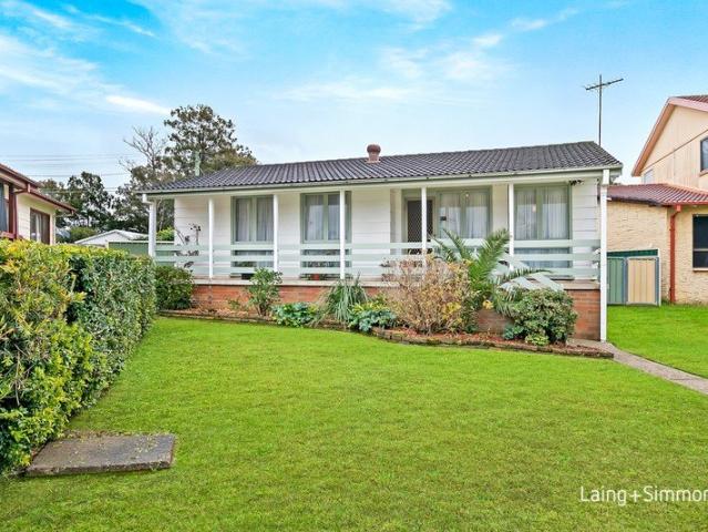 Immaculately presented home set on a flawlessly landscaped 569sqm parcel