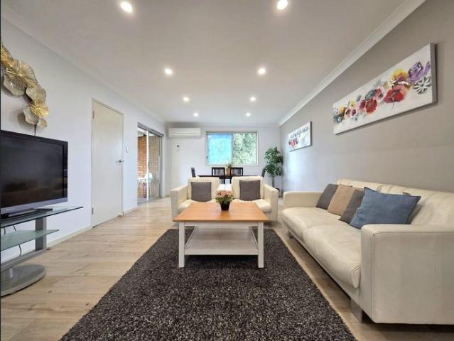 Immaculately Presented Home with Flexible Furnishing Options