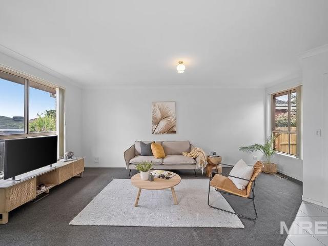 Immaculately presented, light and roomy new aircon throughout