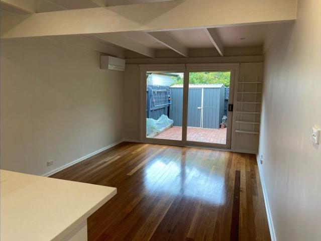 IMMACULATELY PRESENTED REFURBISHED SINGLE FRONTED HOME