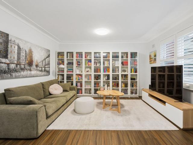 Immaculately Presented Three Bedroom Townhouse in the Heart of Turramurra!