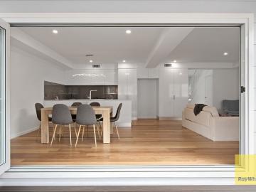IMMACULATELY PRESENTED TOWNHOUSE WITH 2 PERSON LIFT