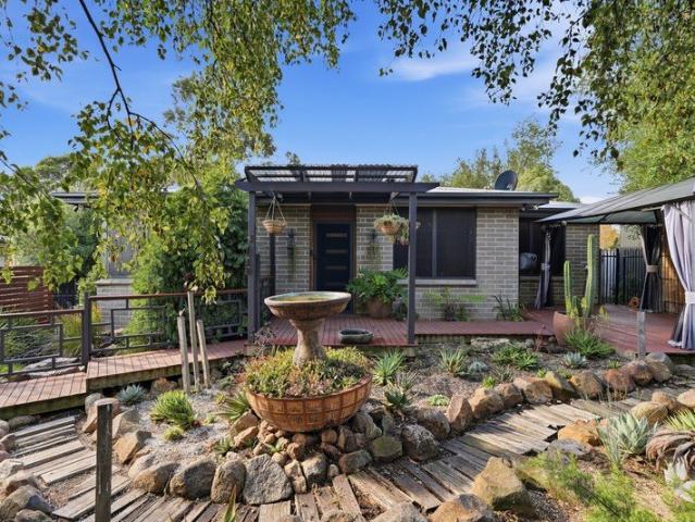 Immaculately presented 3 bedroom family home