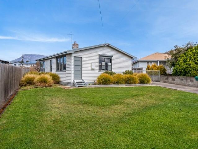 Immaculately presented 3 bedroom family home in a great location