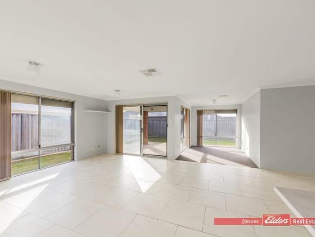 Immaculately Presented 4 x 2 with Ducted Air Conditioning