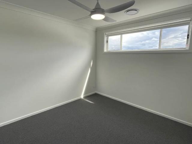 Immaculately presented 5 bedroom home in Watagan Park